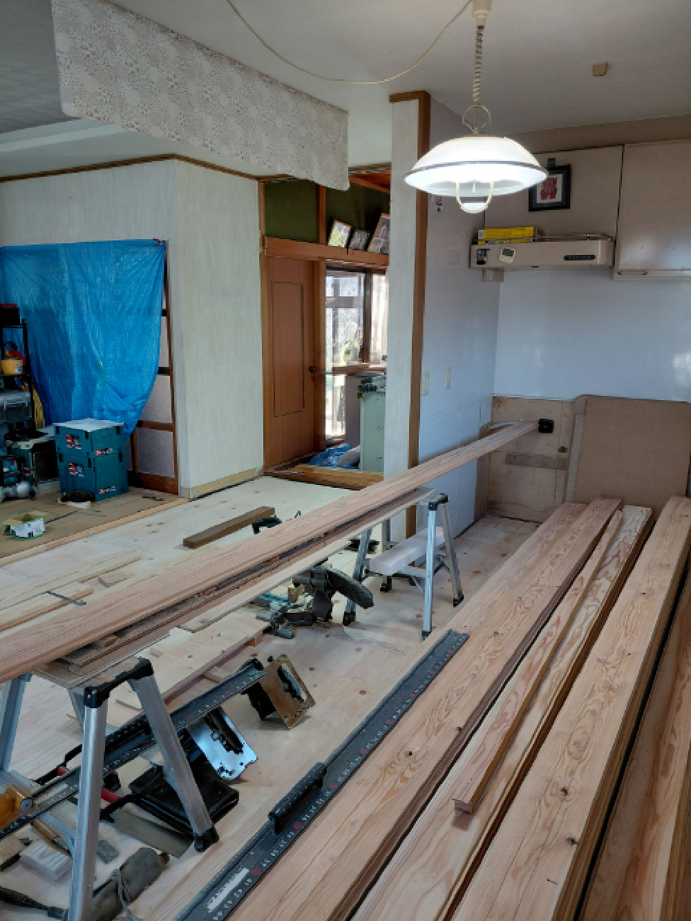 浮造り仕上げの杉床板_戸建てリフォーム