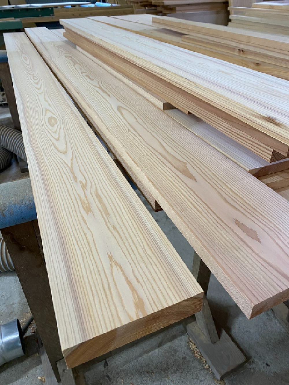 品種から厳選した化粧枠材