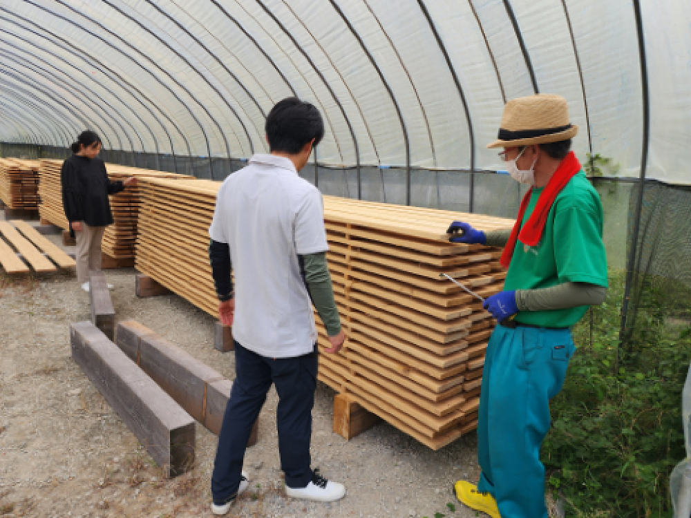 焼杉外壁の杉板